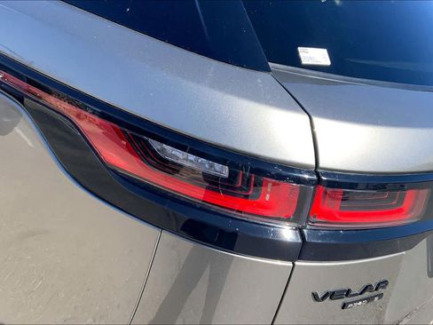 Used 2020 Land Rover Range Rover Velar R-Dynamic S image 28