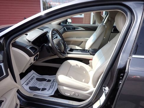 Used 2017 Lincoln MKZ Select w/ Select Plus Package FWD image 7