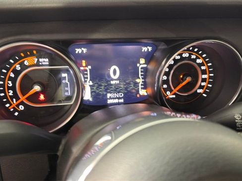 Used 2023 Jeep Wrangler Unlimited Sahara w/ Cold Weather Group AWD/4WD image 19