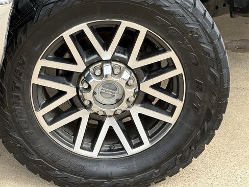 Used 2018 Ford F250 Lariat w/ Lariat Ultimate Package image 8