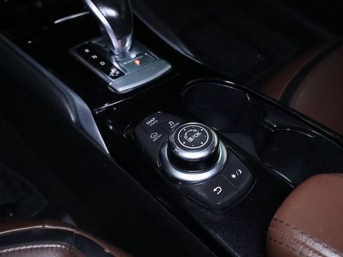 Used 2018 INFINITI QX30 Premium w/ Navigation Package image 29