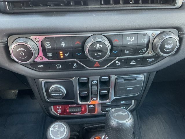 Used 2025 Jeep Gladiator Mojave AWD/4WD image 16