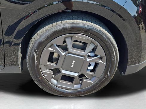 New 2026 Kia Carnival EX image 6