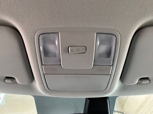 Used 2025 Kia Soul LX w/ LX Technology Package FWD image 15