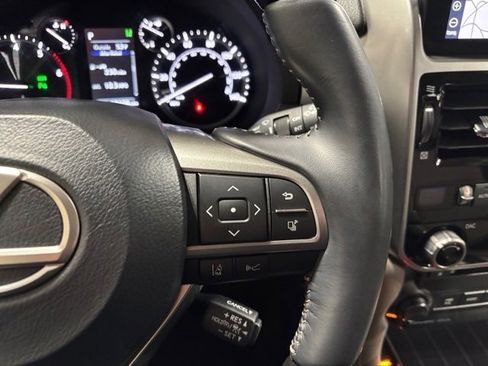Used 2023 Lexus GX 460 Premium image 16