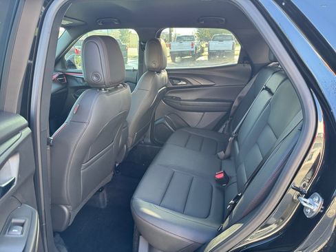 Used 2025 Chevrolet TrailBlazer RS w/ Convenience Package AWD/4WD image 34