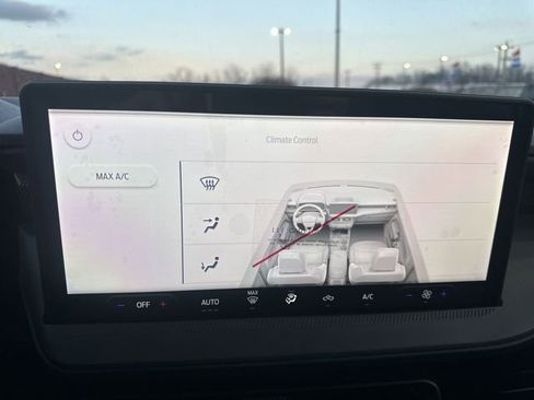 New 2026 Ford Maverick Lobo AWD/4WD image 18