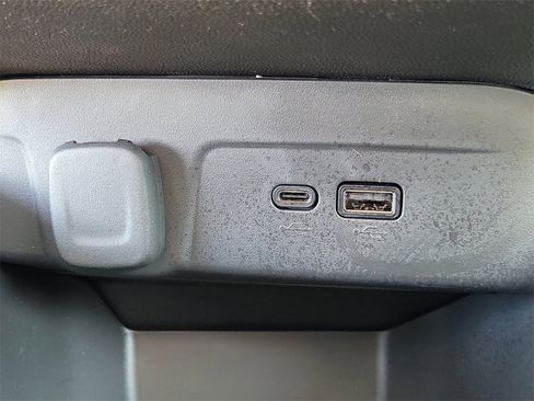 Used 2024 Chevrolet Trax LT w/ Driver Confidence Package image 27