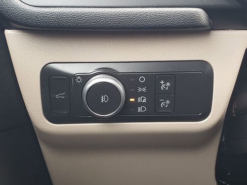 Certified 2021 Ford Escape SEL AWD/4WD image 27