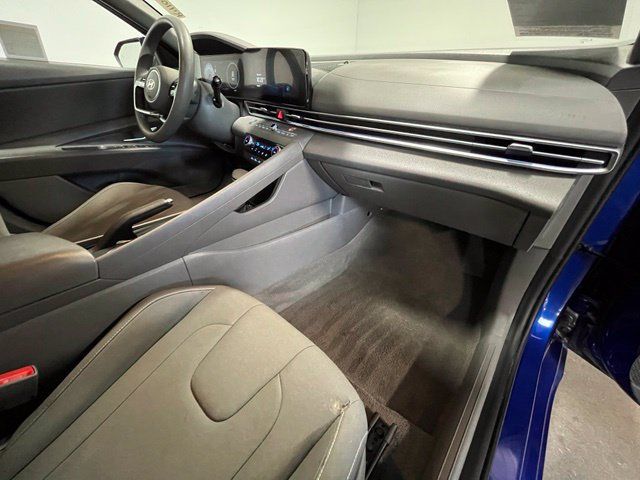 Used 2024 Hyundai Elantra SEL FWD image 10