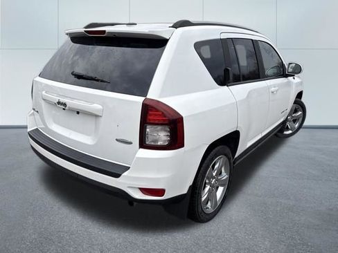 Used 2016 Jeep Compass Latitude w/ Mopar Chrome Accents Group image 4