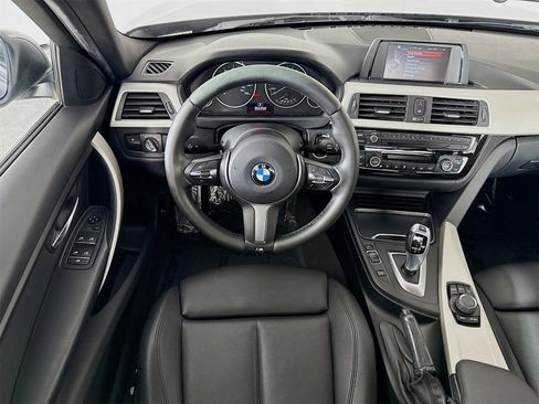 Used 2017 BMW 320i Sedan image 22