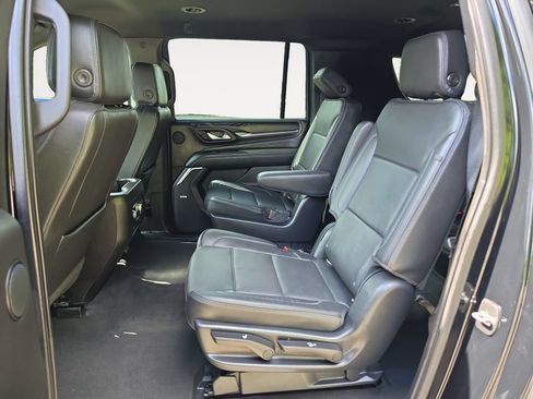 Used 2021 GMC Yukon XL Denali AWD/4WD image 13