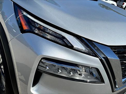 Used 2023 Nissan Rogue SV w/ SV Premium B Package image 30