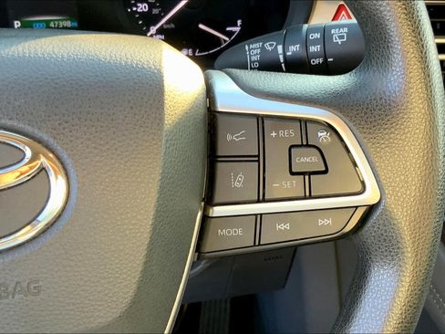 Used 2021 Toyota Sienna LE FWD image 24