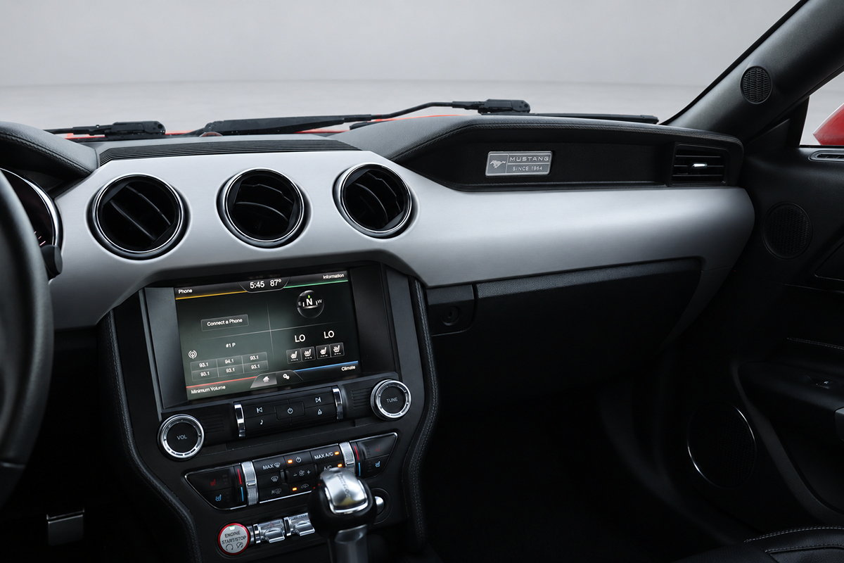 Used 2015 Ford Mustang Premium RWD image 26