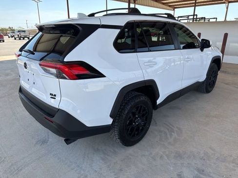 Used 2025 Toyota RAV4 XLE w/ Weather Package image 8