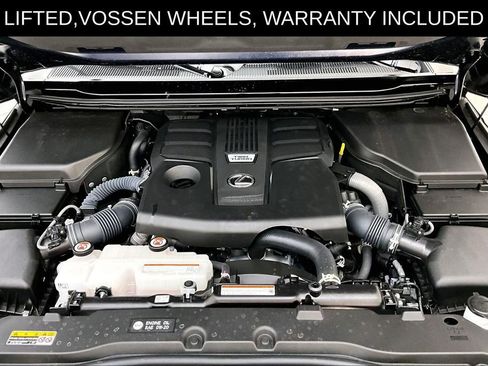 Used 2025 Lexus GX 550 w/ Accessory Package (2T) image 11