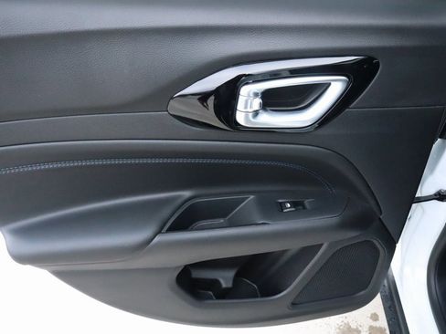 New 2026 Jeep Compass Limited image 16