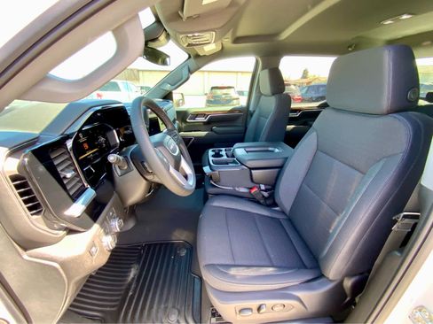 New 2026 GMC Sierra 1500 Elevation image 24