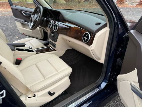 Used 2015 Mercedes-Benz GLK 350 4MATIC image 17