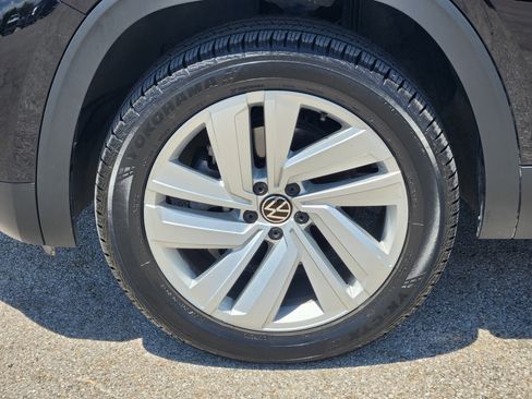 Used 2021 Volkswagen Atlas Cross Sport SE FWD image 10