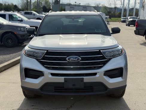 Used 2020 Ford Explorer XLT w/ Comfort Package image 3