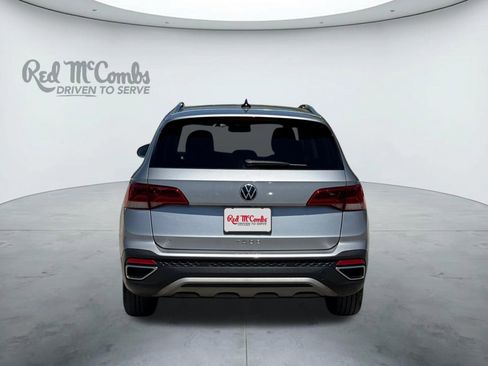 Used 2022 Volkswagen Taos SE image 4