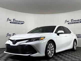 Used 2020 Toyota Camry LE FWD video 3