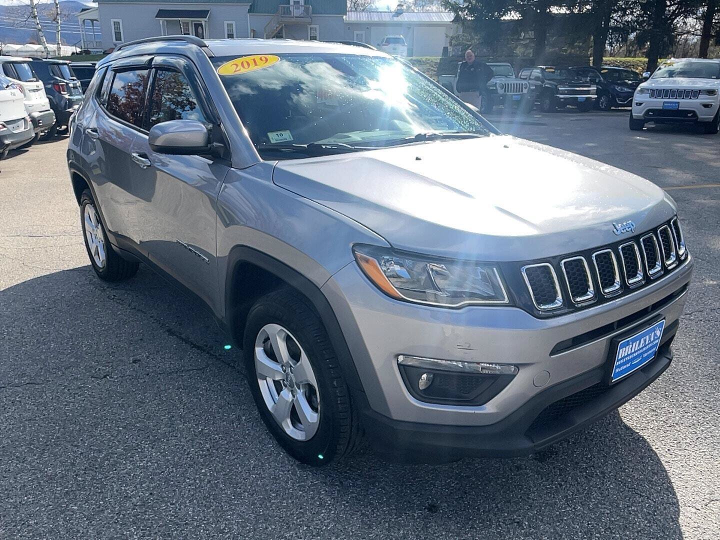 Certified 2019 Jeep Compass Latitude w/ Popular Equipment Group AWD/4WD image 2