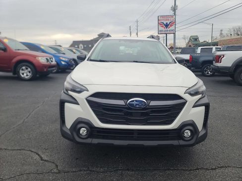 Used 2023 Subaru Outback image 3