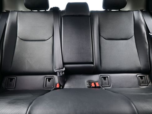 Used 2024 Toyota Prius XLE image 16