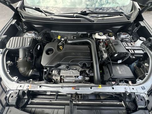 Used 2024 Chevrolet Equinox LS w/ LS Convenience Package image 24