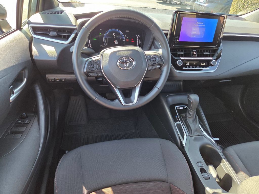 Used 2026 Toyota Corolla SE FWD image 7