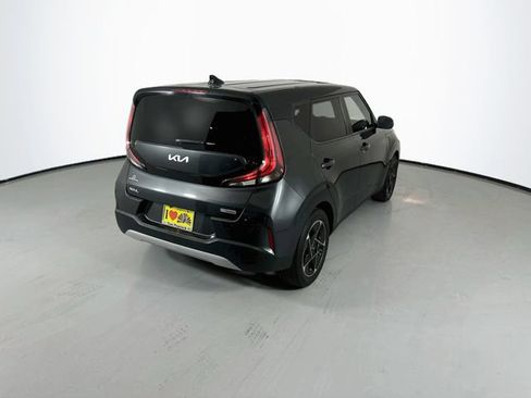 Used 2024 Kia Soul EX FWD image 9
