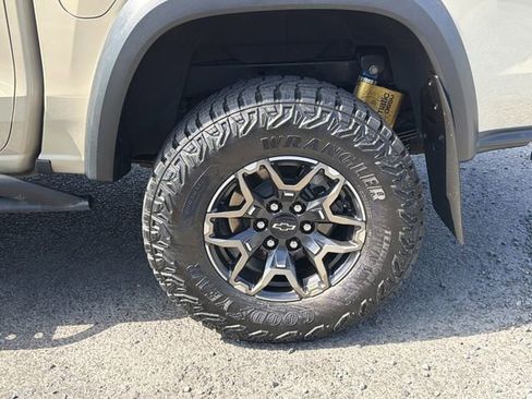 Certified 2023 Chevrolet Colorado ZR2 w/ ZR2 Convenience Package III AWD/4WD image 29