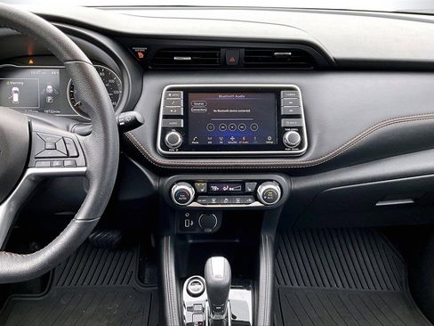 Used 2019 Nissan Kicks SR w/ SR Premium Package image 12