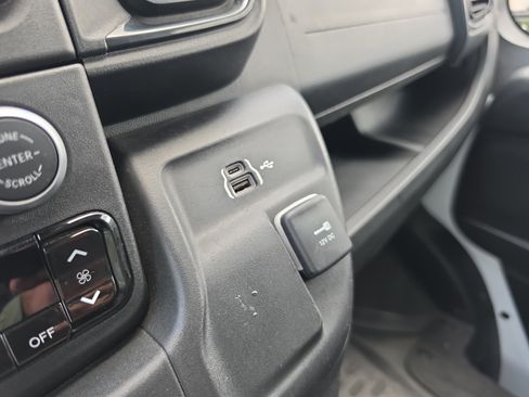Used 2025 RAM ProMaster 2500 w/ U-Haul Equipment Group FWD image 19