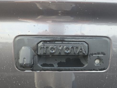 Used 2018 Toyota Tundra SR5 w/ TRD Sport Package AWD/4WD image 26