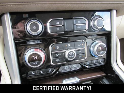 Certified 2022 GMC Yukon XL Denali w/ Denali Ultimate Package AWD/4WD image 22