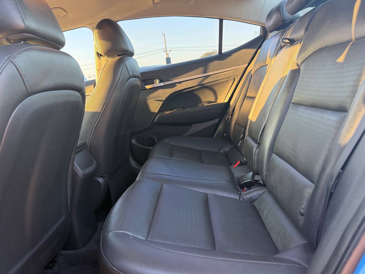 Used 2017 Hyundai Elantra Limited FWD image 20