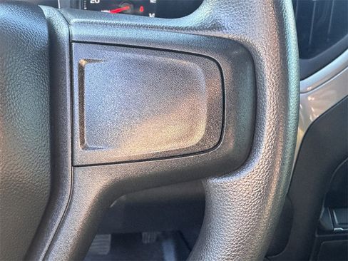 Used 2023 Chevrolet Silverado 1500 Custom image 17