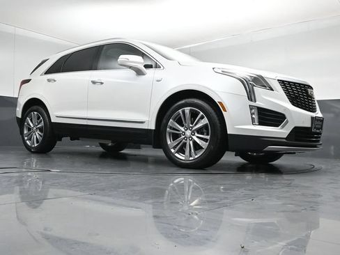 Used 2024 Cadillac XT5 Premium Luxury w/ LPO, Floor Liner Package AWD/4WD image 35