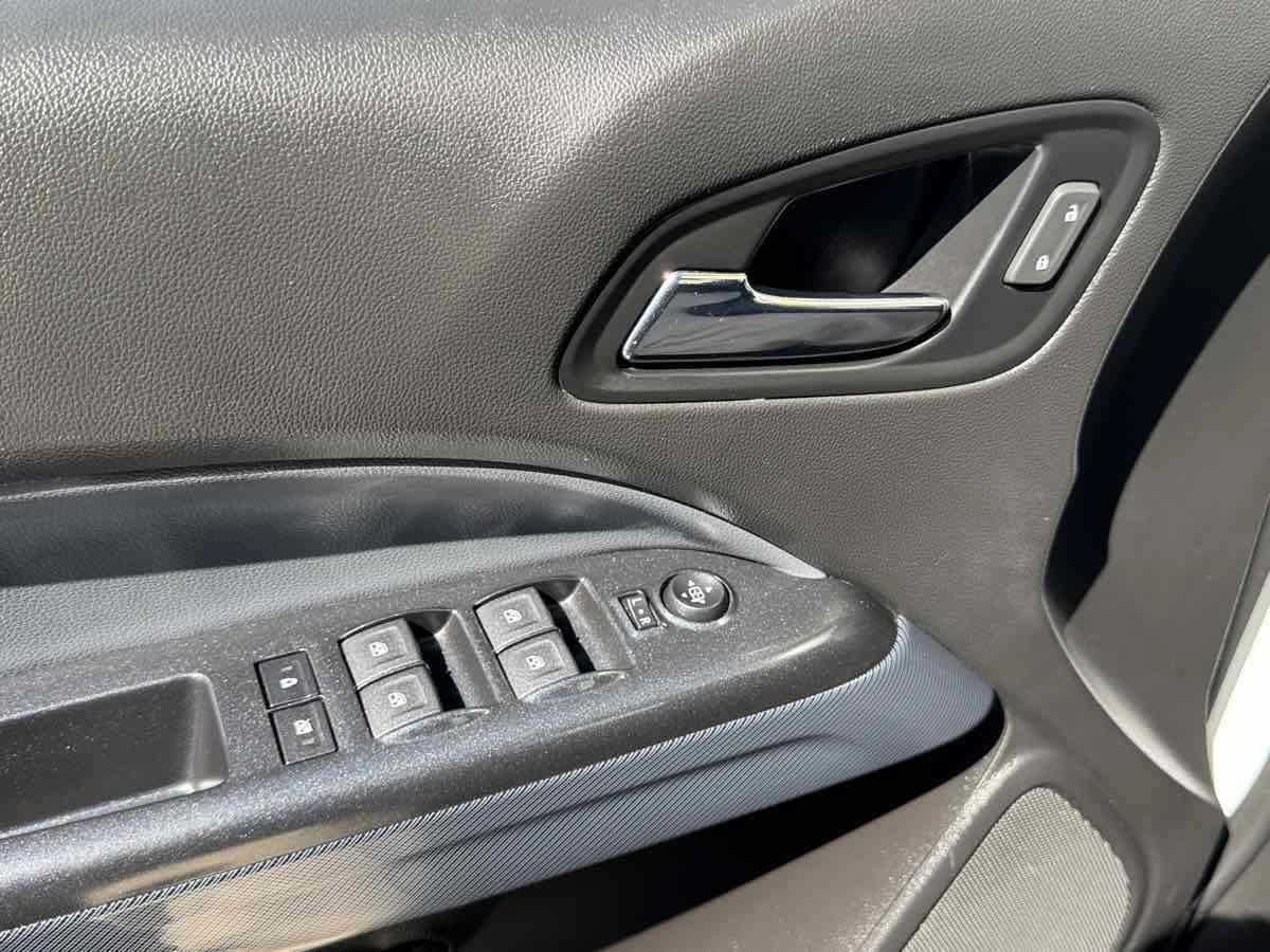 Used 2021 Chevrolet Colorado Z71 w/ Safety Package AWD/4WD image 32