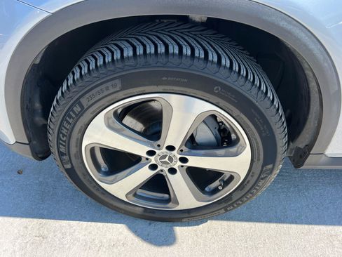 Used 2022 Mercedes-Benz GLC 300 4MATIC image 11