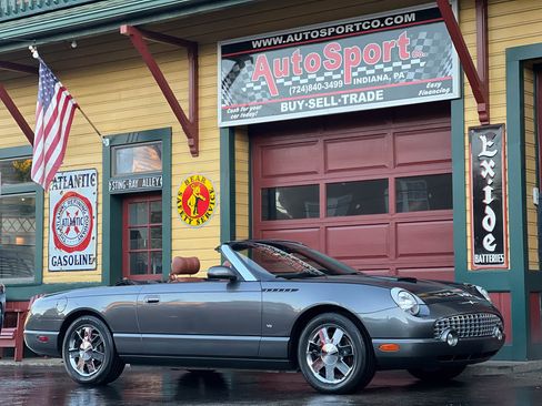 Used 2003 Ford Thunderbird Deluxe image 30