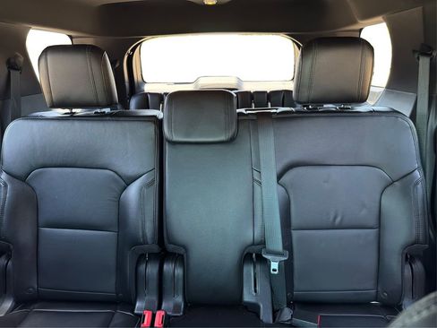 Used 2016 Ford Explorer XLT w/ Equipment Group 202A FWD image 15