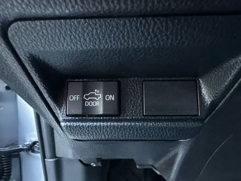 Certified 2025 Toyota Tacoma SR5 image 30