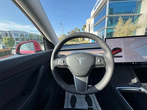 Used 2023 Tesla Model Y Long Range AWD/4WD image 16