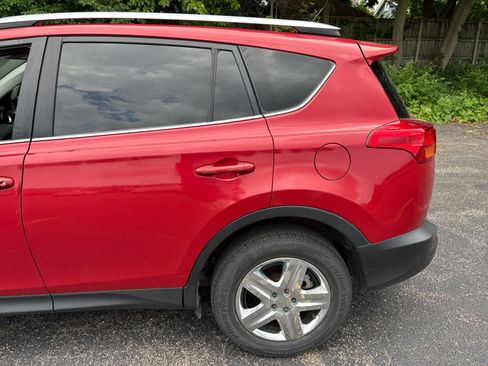 Used 2015 Toyota RAV4 LE AWD/4WD image 3
